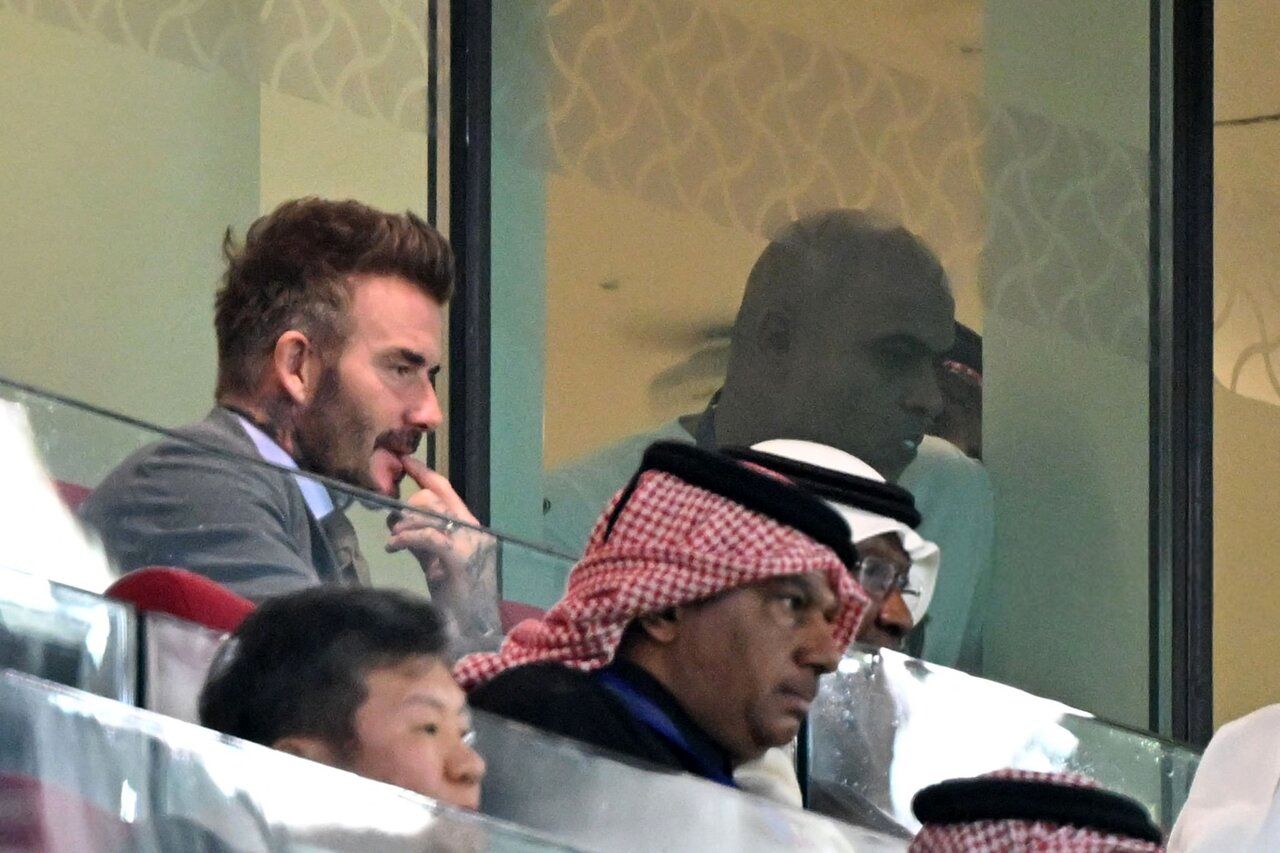 عکس | دیوید بکهام در حال تماشای بازی نیمه نهایی جام حذفی